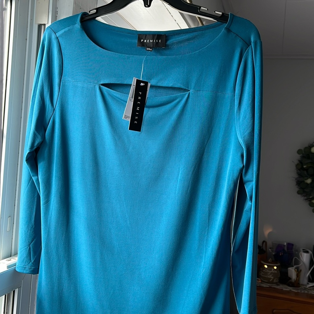 Womens top by Premise size large NWT